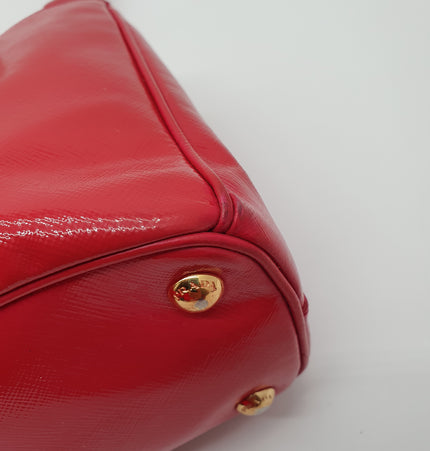 Prada galleria top handle crossbody bag