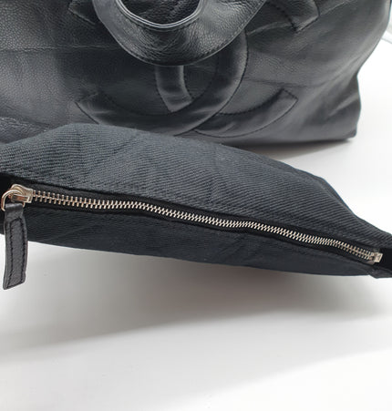 Chanel leather black shoulder bag