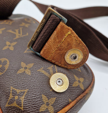 Louis vuitton crossbody bag