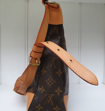 Louis vuitton boulogne crossbody/shoulder bag