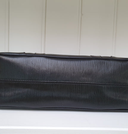 Louis vuitton segur handbag