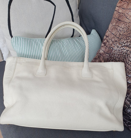 Chanel executive tote
