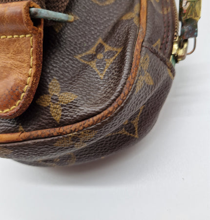 Louis vuitton crossbody bag