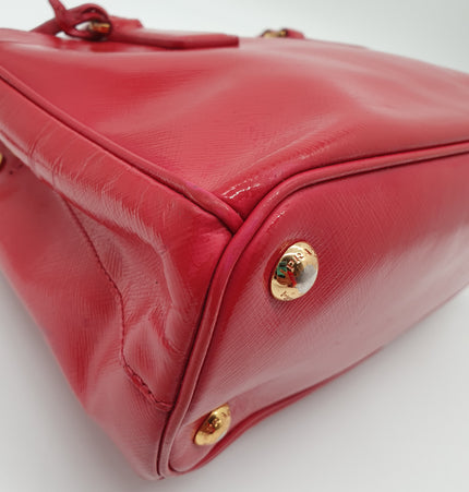 Prada galleria top handle crossbody bag