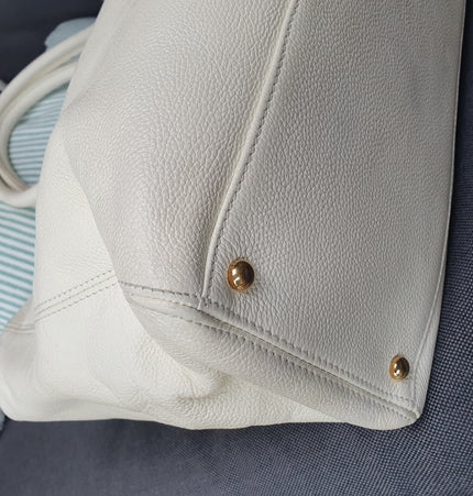 Chanel executive tote