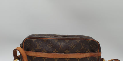 Louis vuitton tracadero crossbody bag