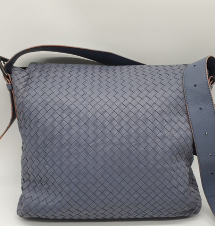 Bottega veneta leather messenger bag