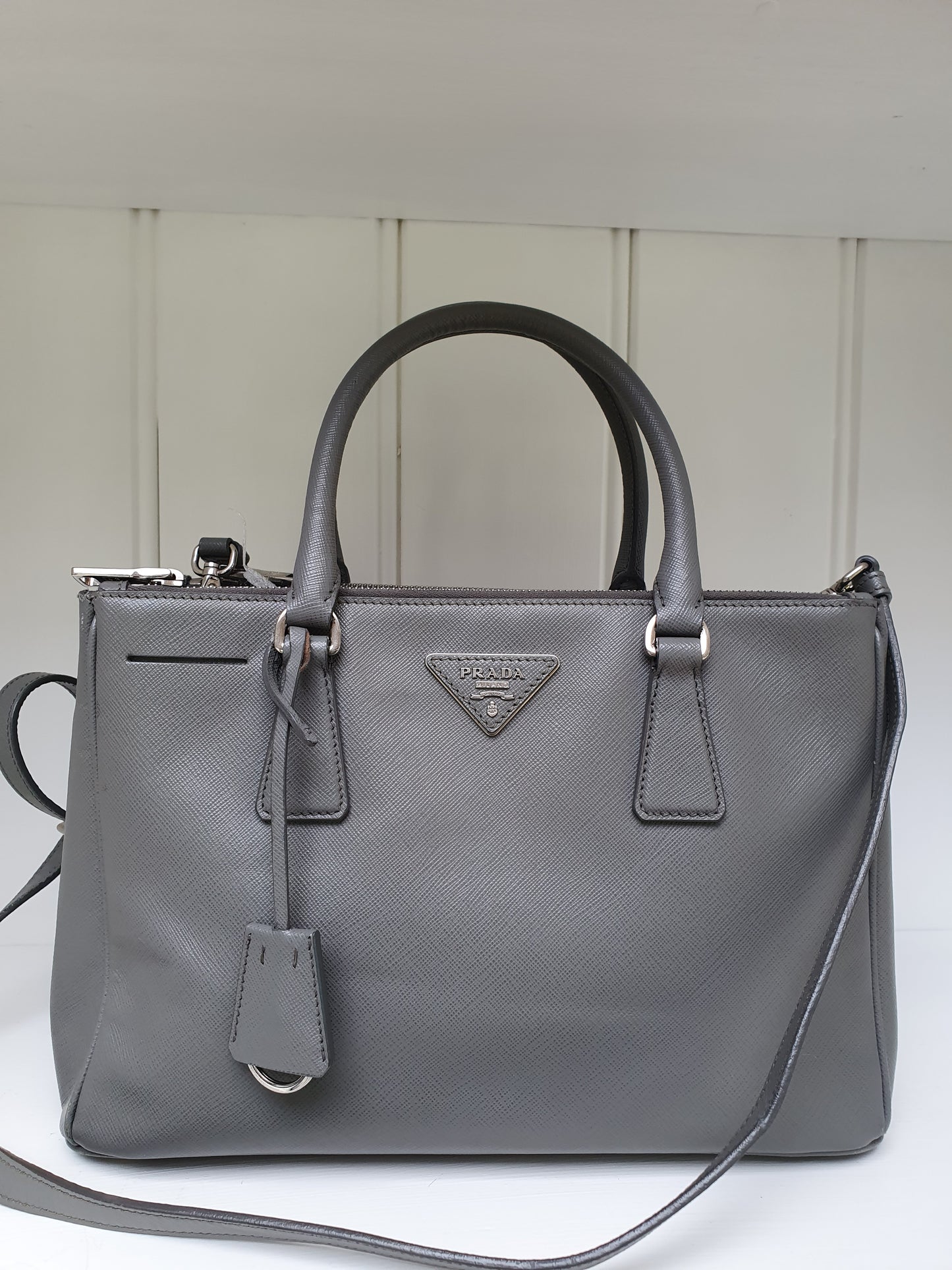 Prada galleria saffiano handbag