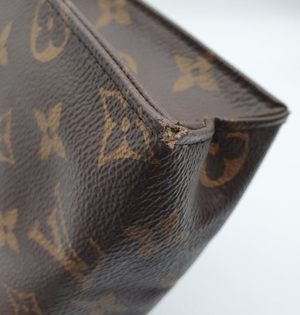 Louis vuitton pochette toiletries