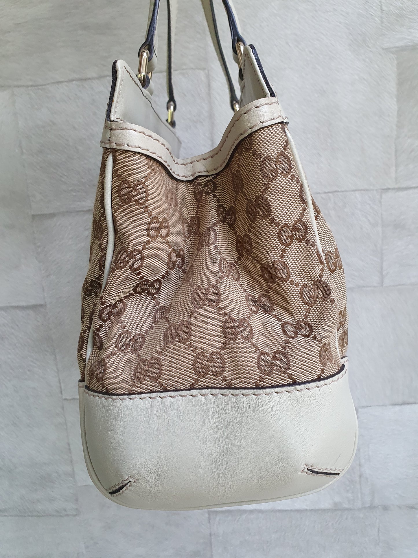 Gucci shoulder bag