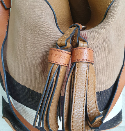 Burberry bucket bag