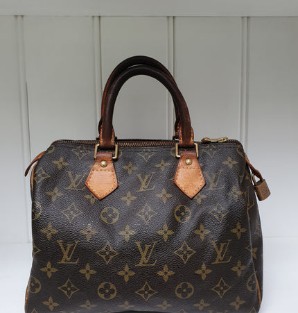 Louis vuitton speedy 25 hand bag