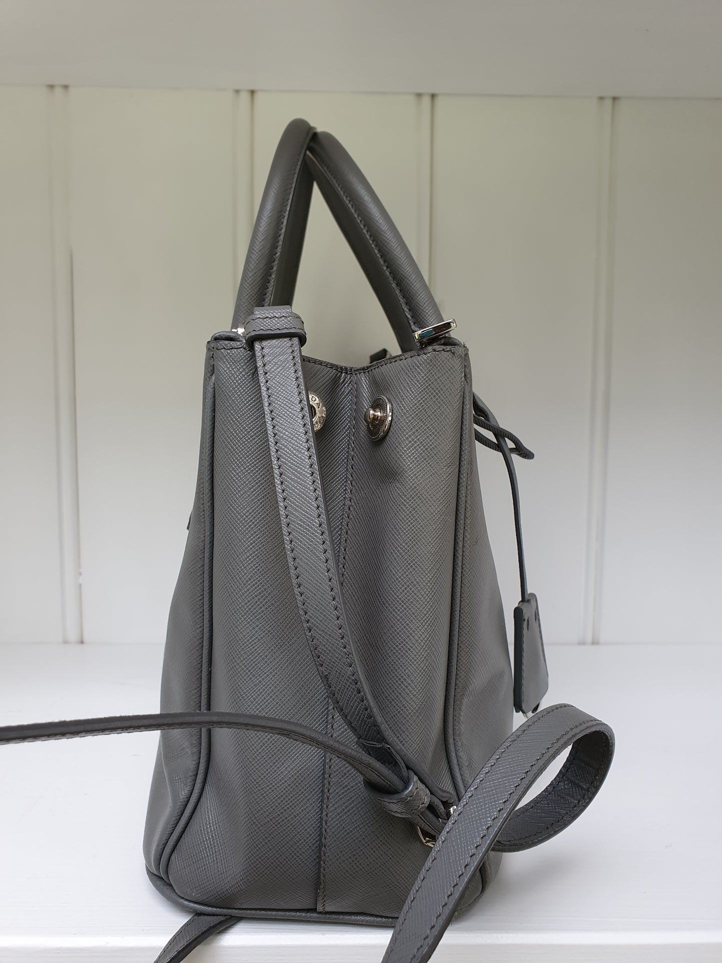 Prada galleria saffiano handbag