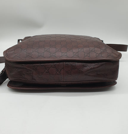 Gucci leather messenger bag