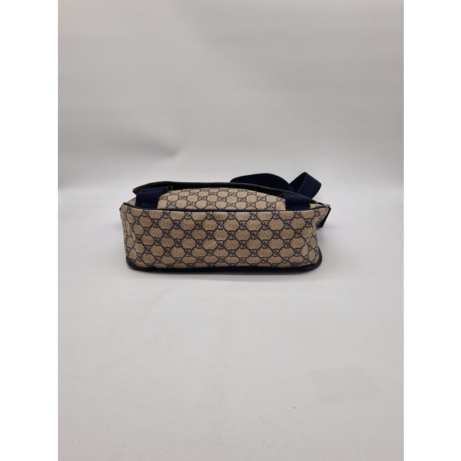 Gucci gg monogram messenger bag
