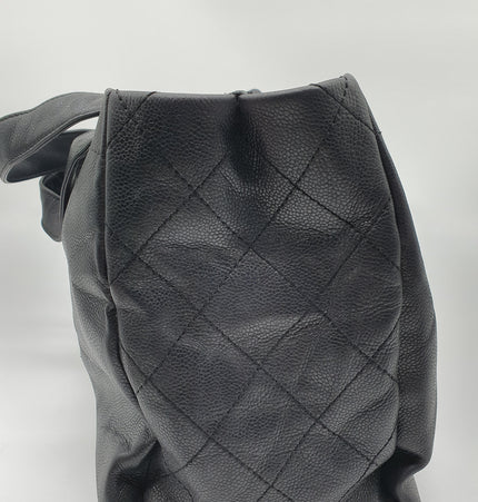 Chanel leather black shoulder bag