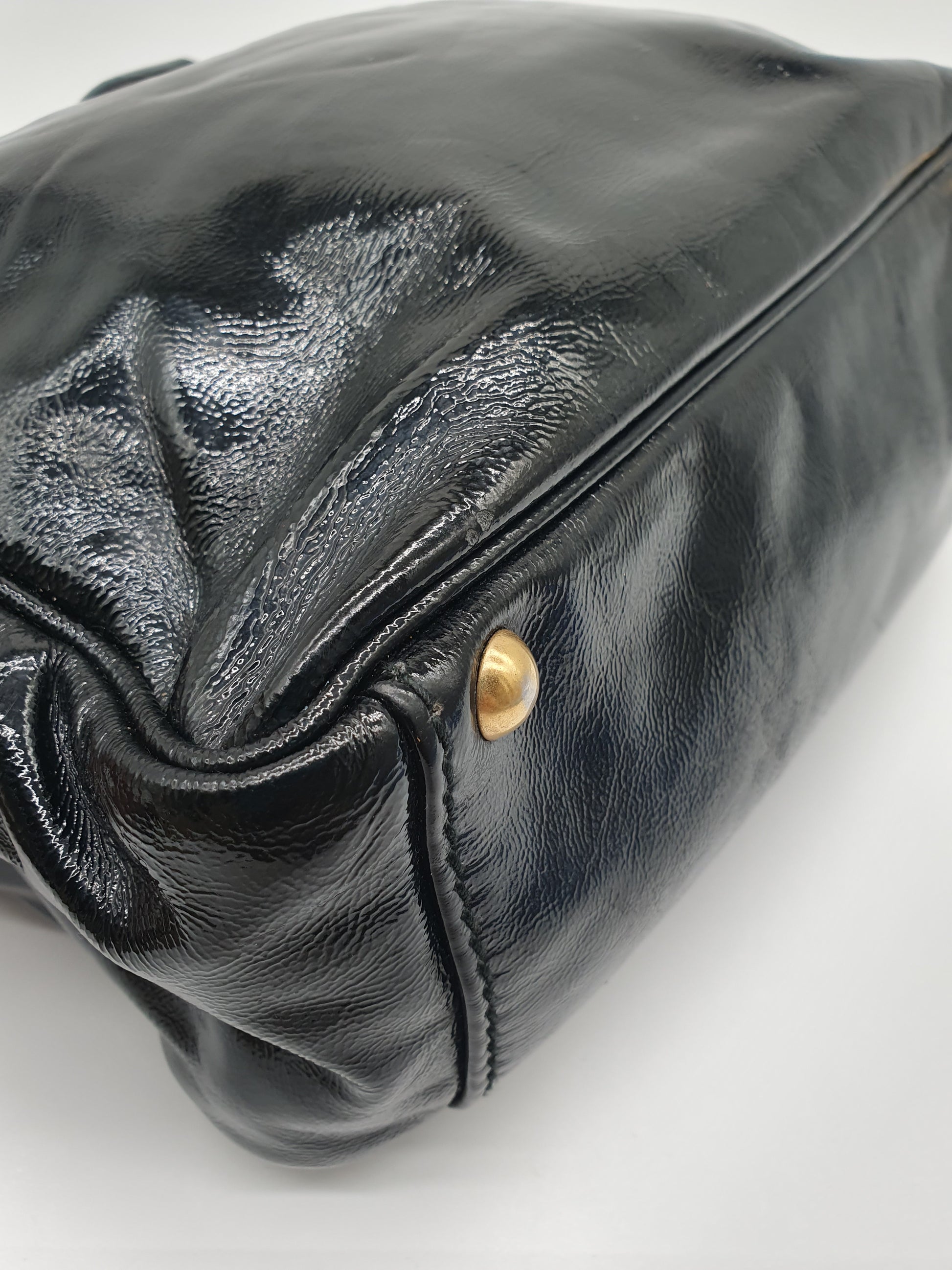 SAINT LAURENT Cassandre Strap leather phone case | Yves saint laurent bags,  Ysl bag black, Saint laurent bag