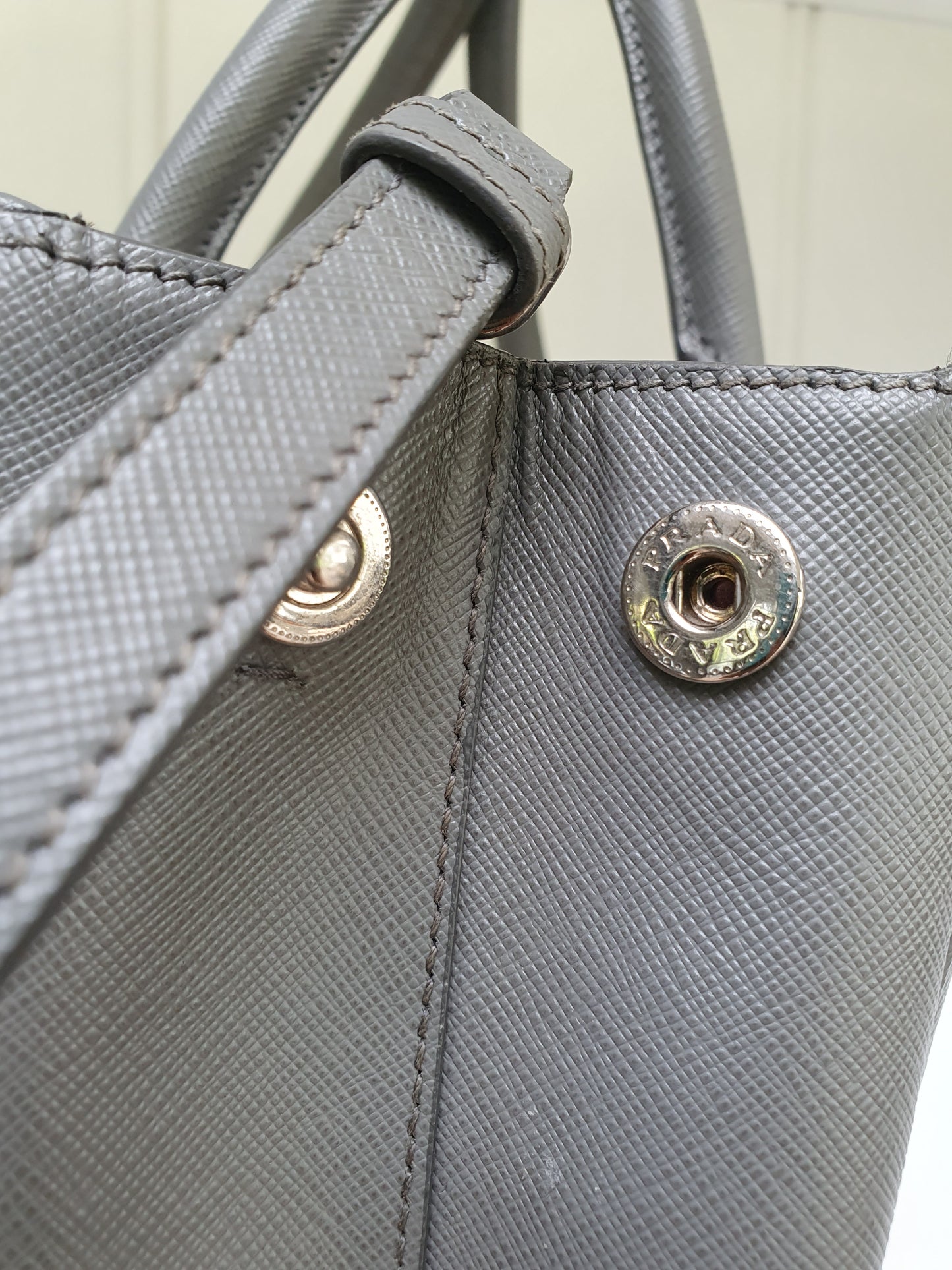 Prada galleria saffiano handbag