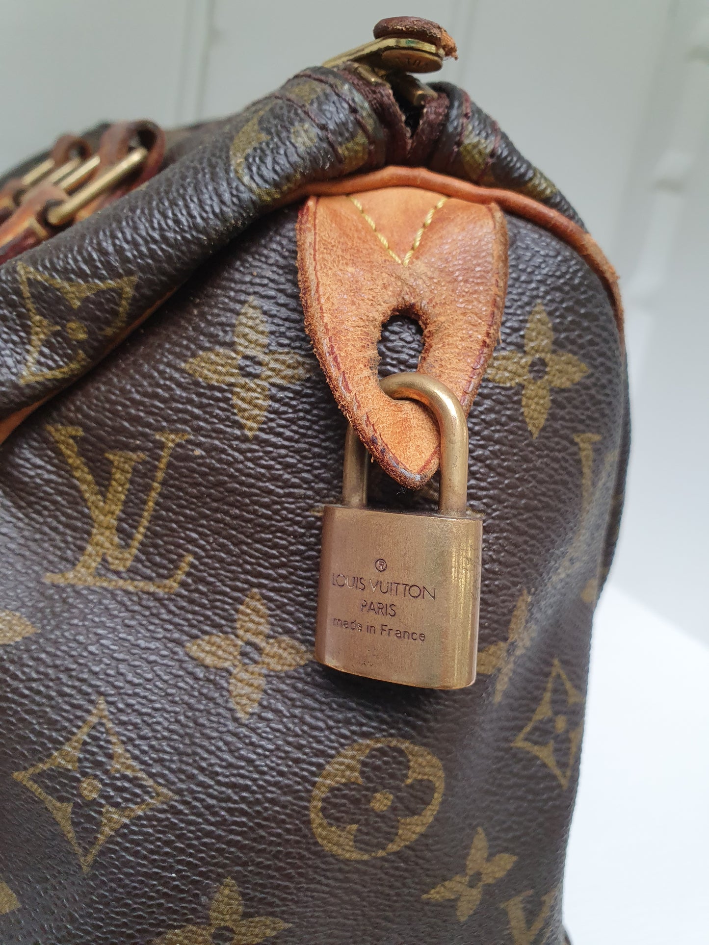 Louis vuitton speedy 25 hand bag