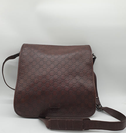 Gucci leather messenger bag