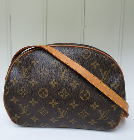 Louis vuitton blois crossbody bag