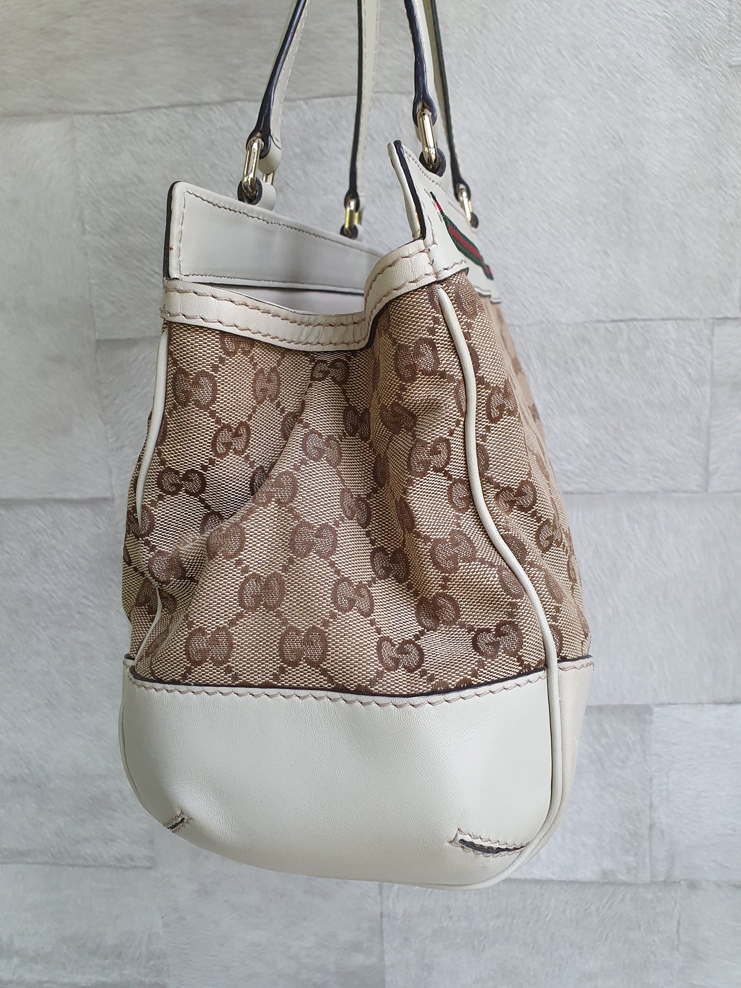 Gucci shoulder bag