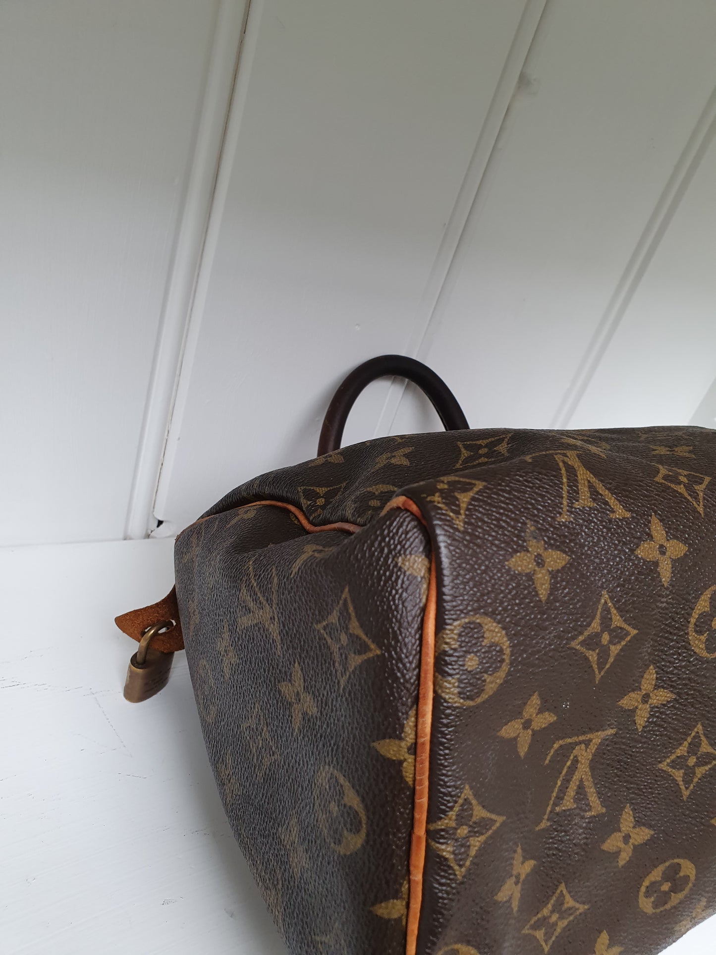 Louis vuitton speedy 25 hand bag