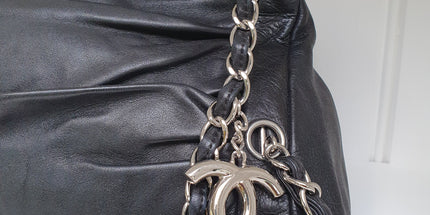 Chanel chain crossbody bag