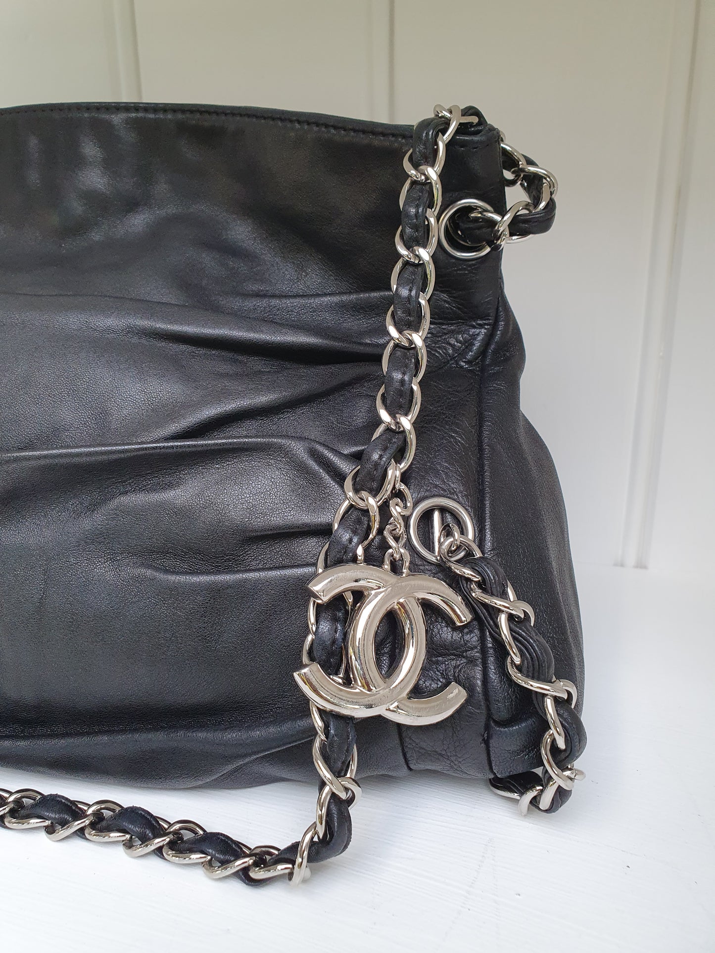 Chanel chain crossbody bag