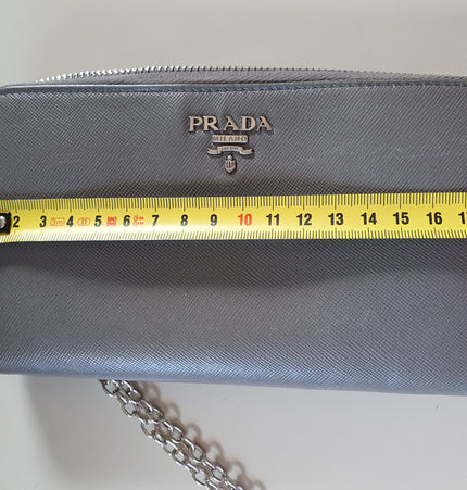 Prada wallet on chain