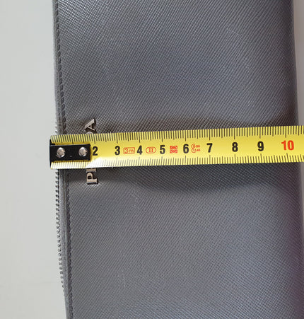 Prada wallet on chain