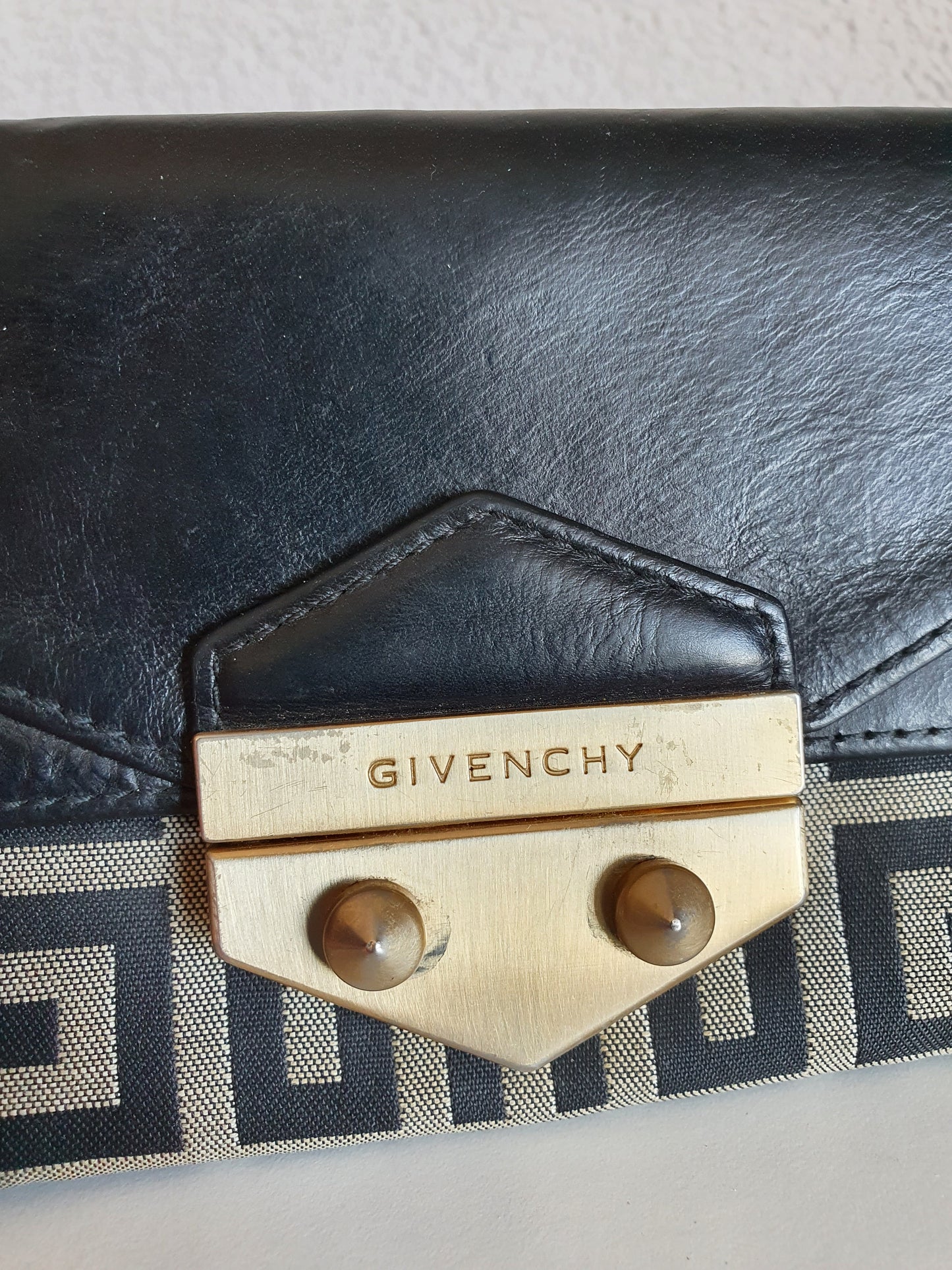 GIVENCHY  wallet with add chain strap