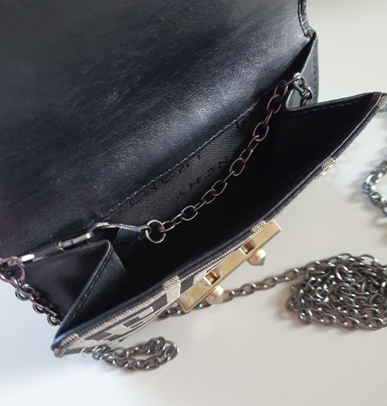 Givenchy Geldbörse mit zusätzlichem Kettenriemen