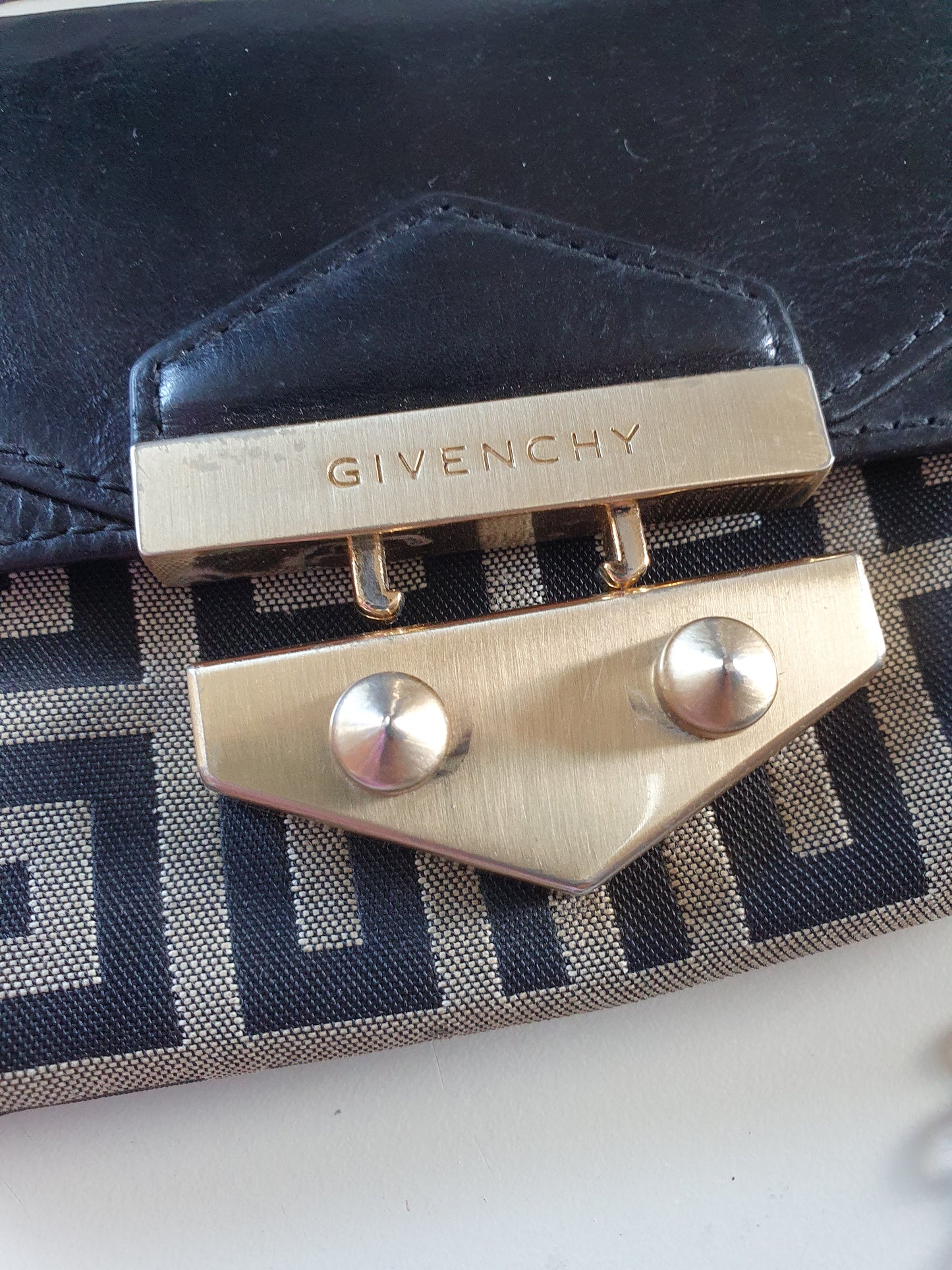 GIVENCHY  wallet with add chain strap