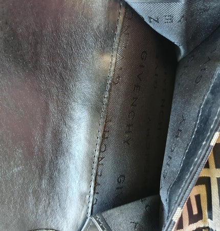 Givenchy Geldbörse mit zusätzlichem Kettenriemen