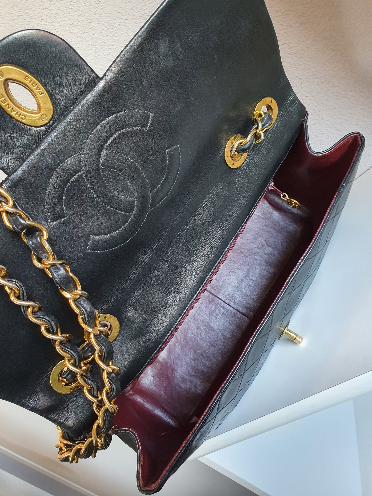 Chanel timeless classic jumbo vintage flap Crossbody bag