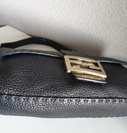 Sac bandoulière baguette FENDI en cuir