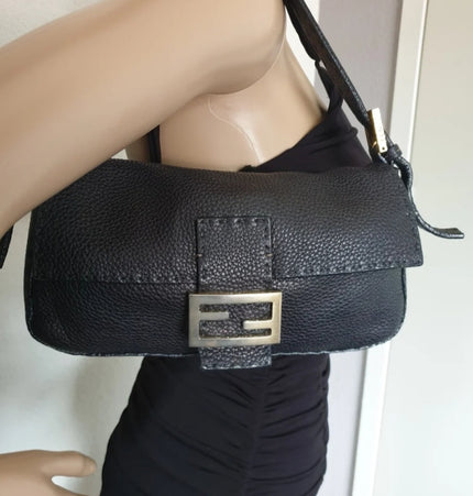 Sac bandoulière baguette FENDI en cuir