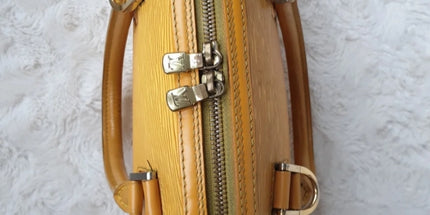 Louis Vuitton jasmine epi leather handbag