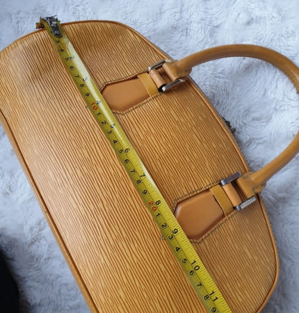 Louis Vuitton jasmine epi leather handbag