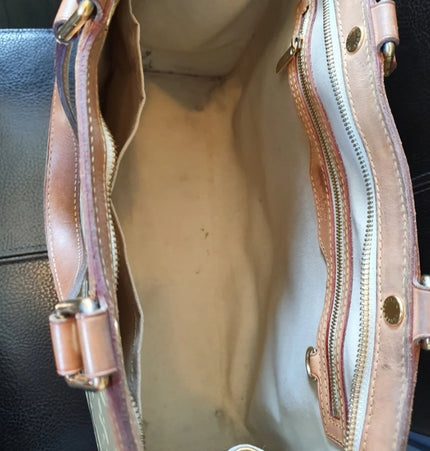 LOUIS VUITTON  brea patent leather handbag