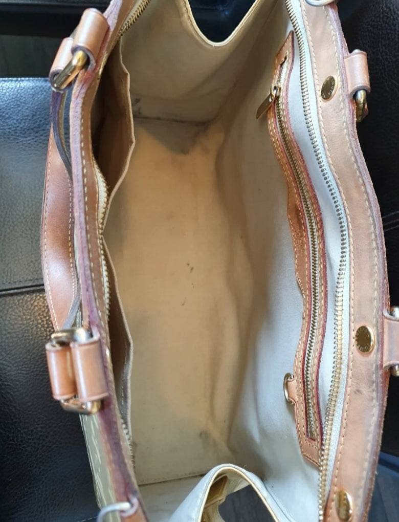 Louis Vuitton Brea handbag in cream color patent leather and natural leather
