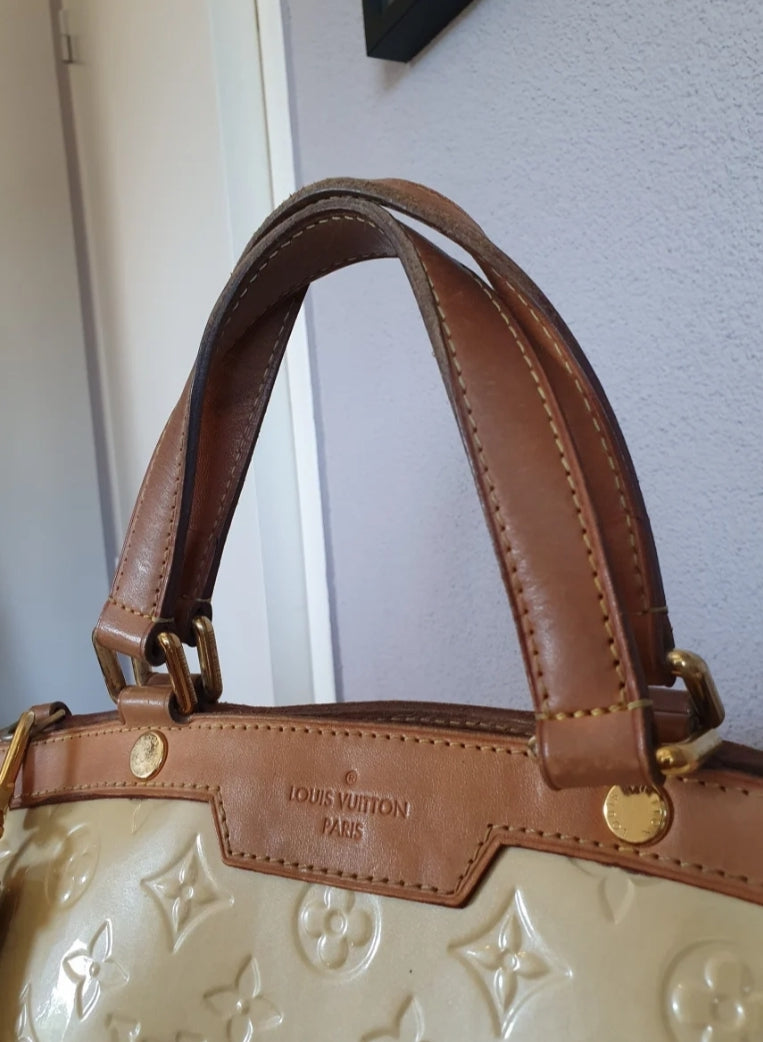 Louis Vuitton Brea Black Patent Leather Handbag MSEZXDU 144030002156