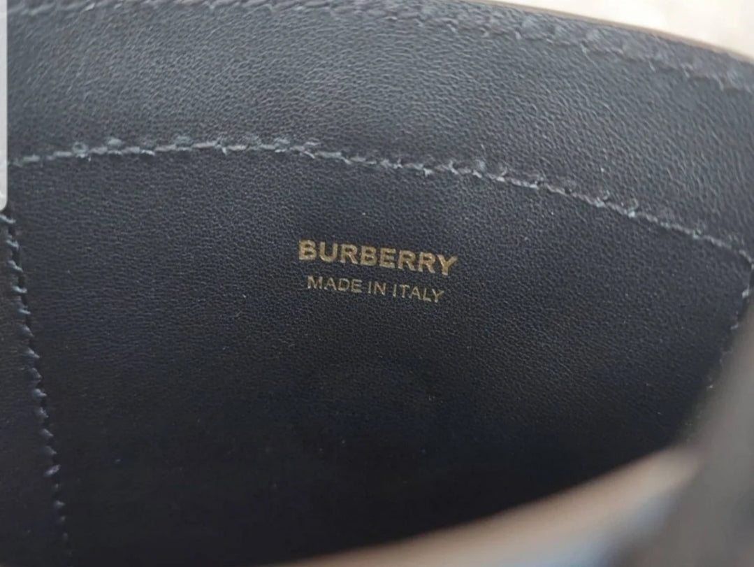 Authentic Burberry Crossbody Bag  Burberry crossbody bag, Crossbody bag,  Burberry