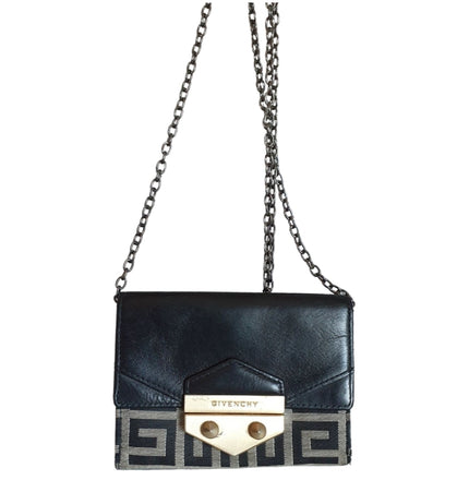 Givenchy Geldbörse mit zusätzlichem Kettenriemen