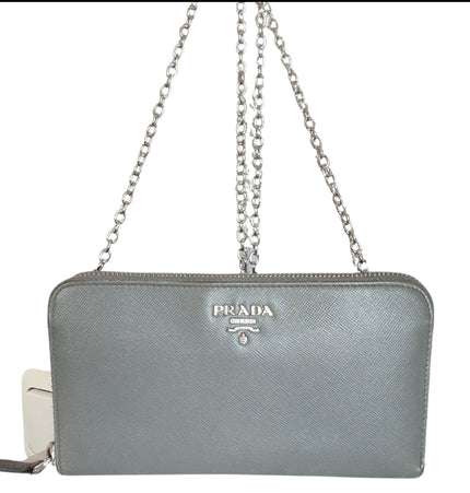 Prada wallet on chain