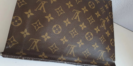 Louis Vuitton pochette toiletries