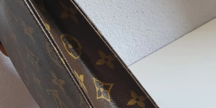 Louis Vuitton pochette toiletries